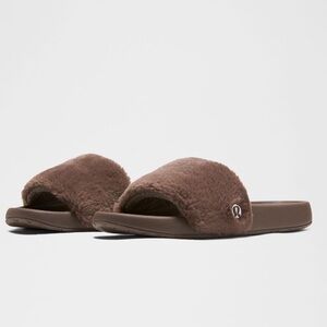 LULULEMON FAUX FUR SLIDES